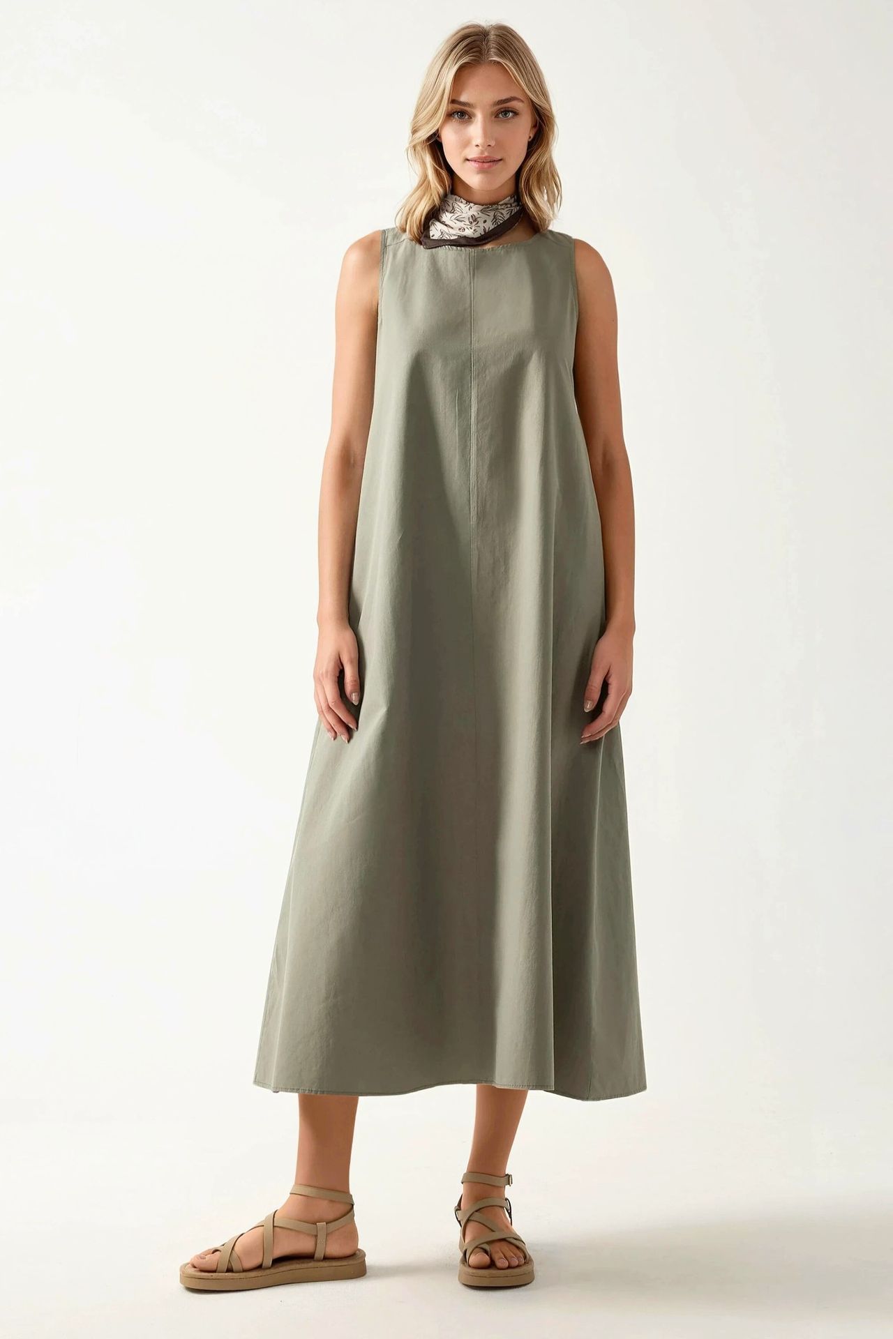 Crew Neck Sleeveless A-Form Maxi Dress