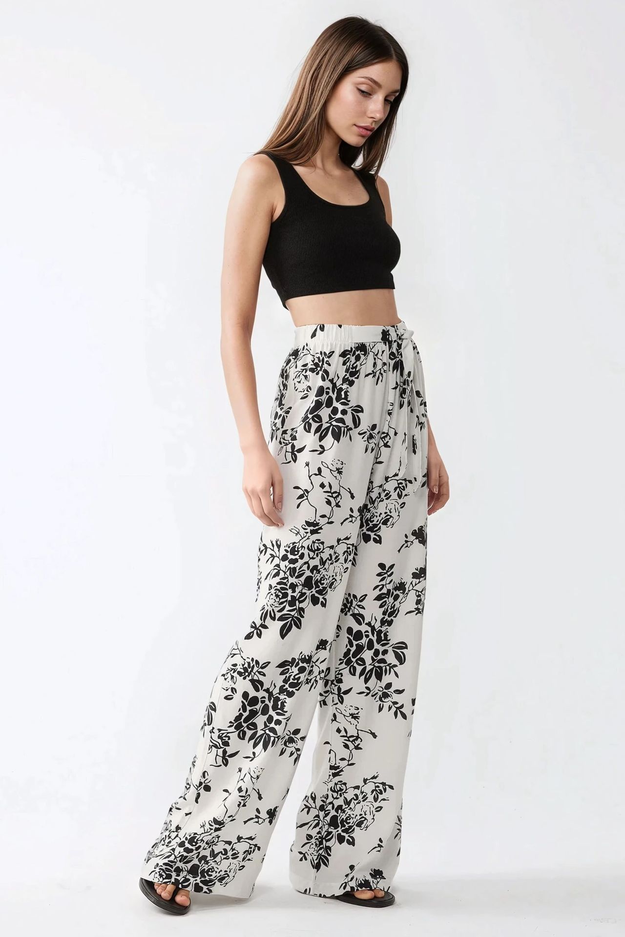 Wide Leg Printed Pants