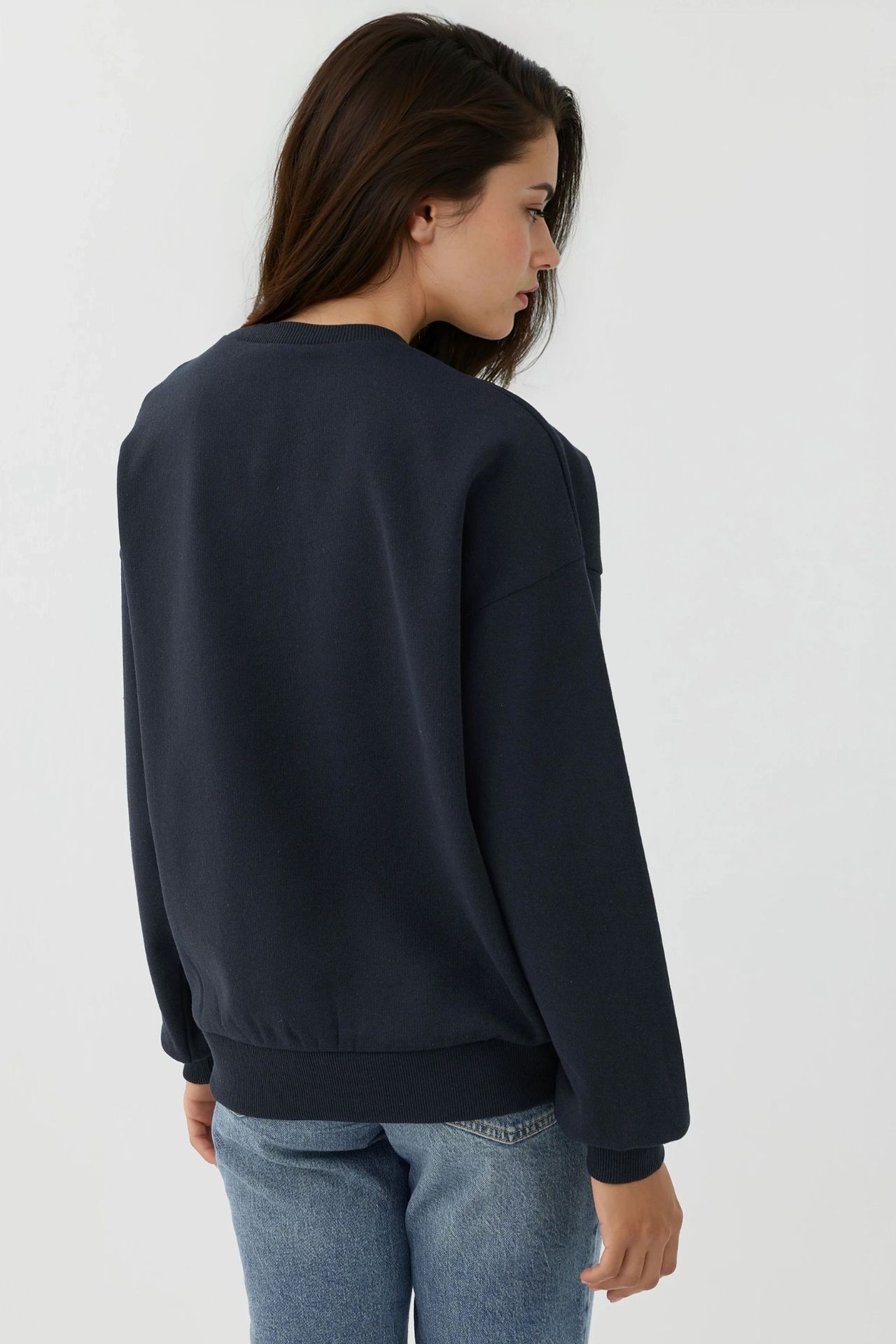 Printed Crew Neck Long Sleeve Raised Sweatshirt 3