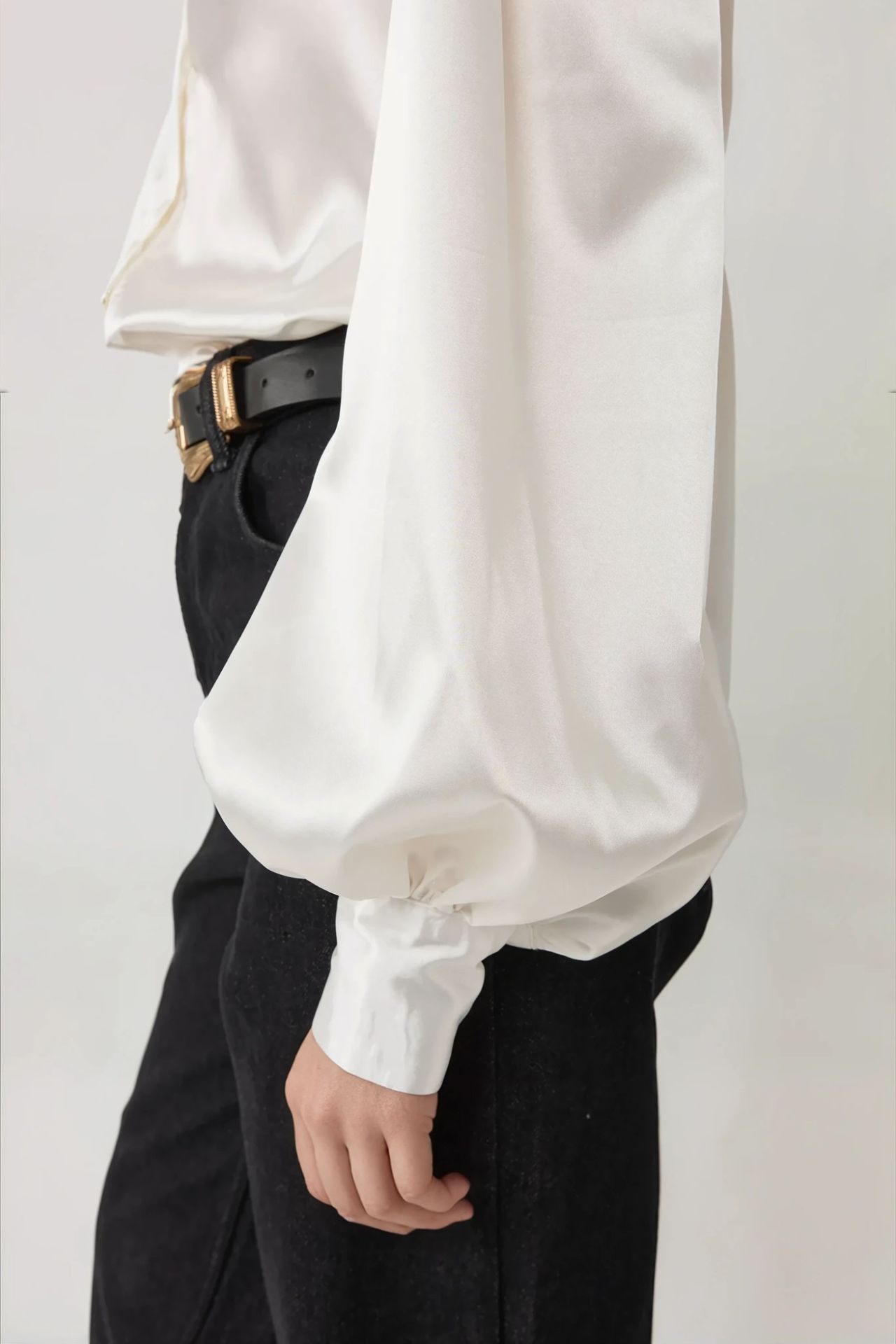 Satin Weave Long Baloon Sleeve Shirt