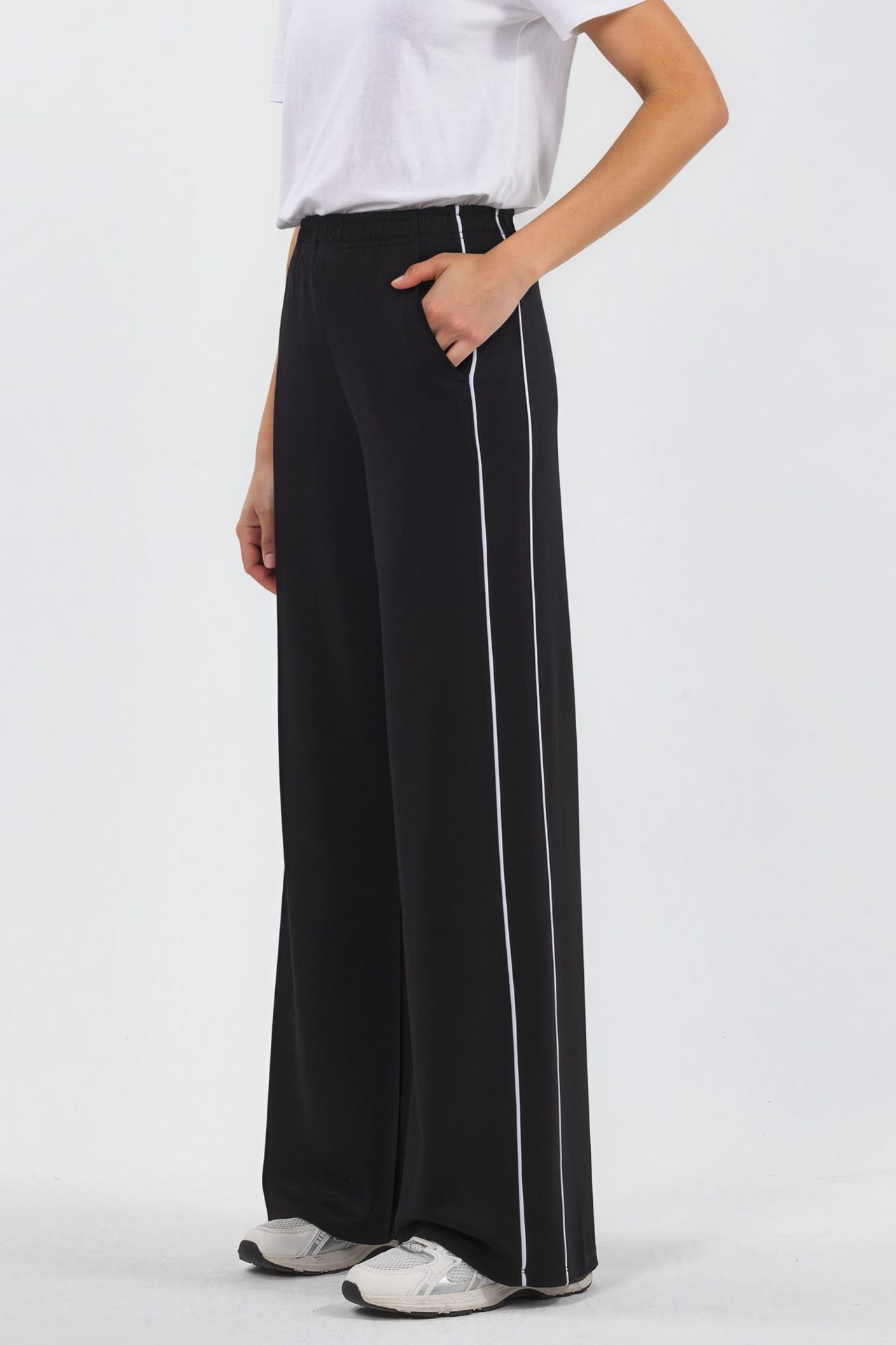Contrast Binding Detail Modal Touch Wide Leg Pants 1