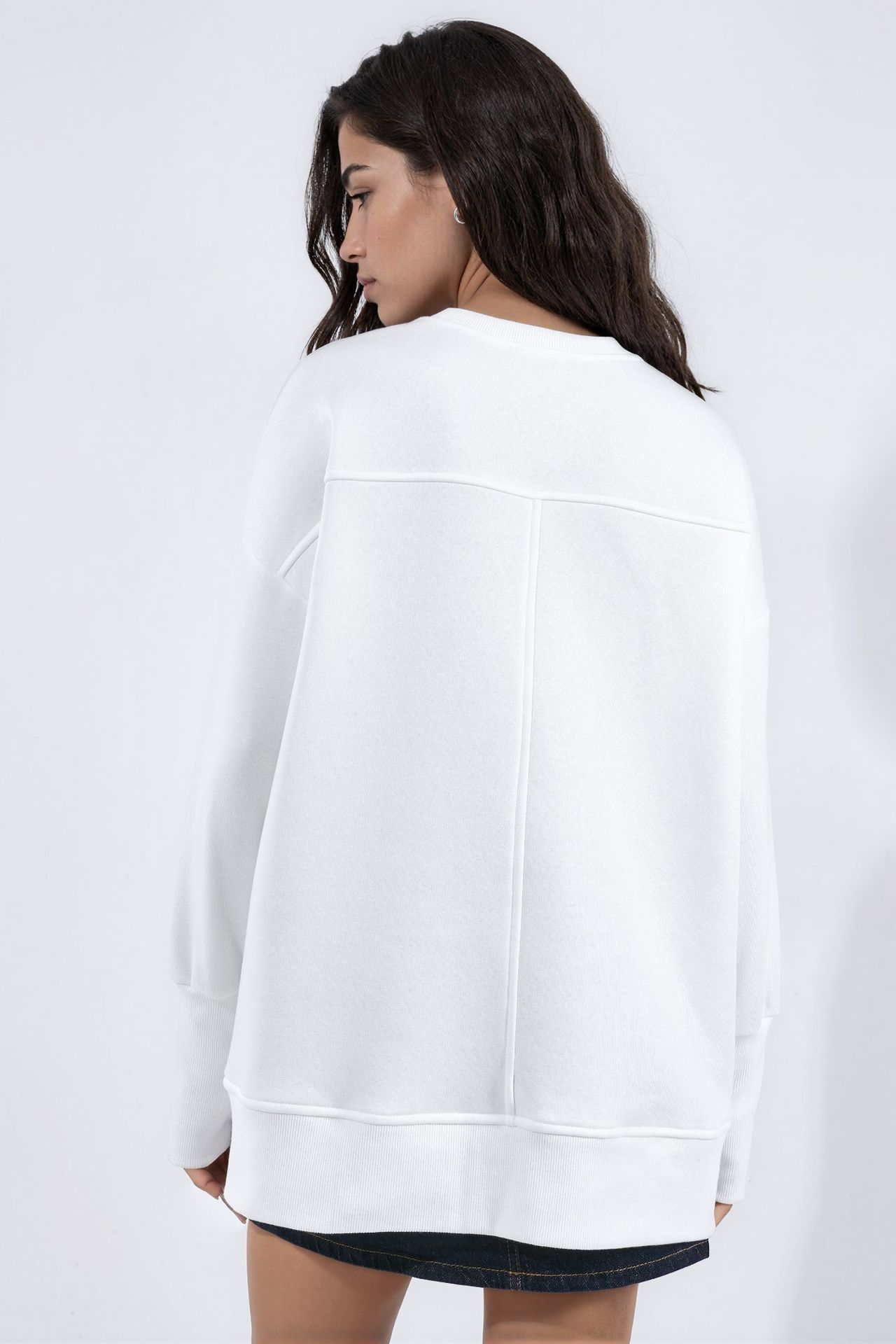 Crew Neck Oversized Sweatshirt with Front Slit 3