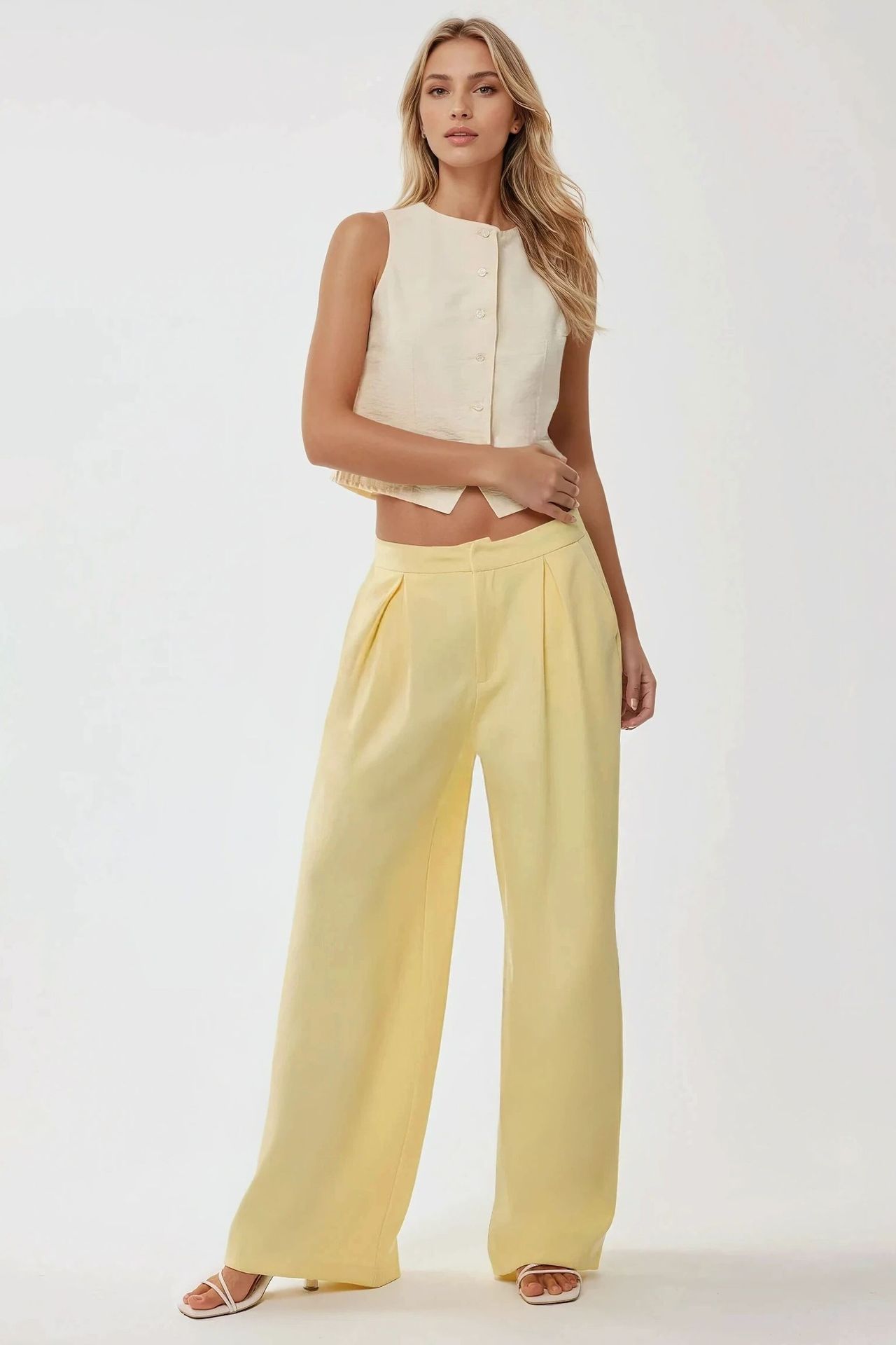 Crew Neck Sleeveless Waistcoat