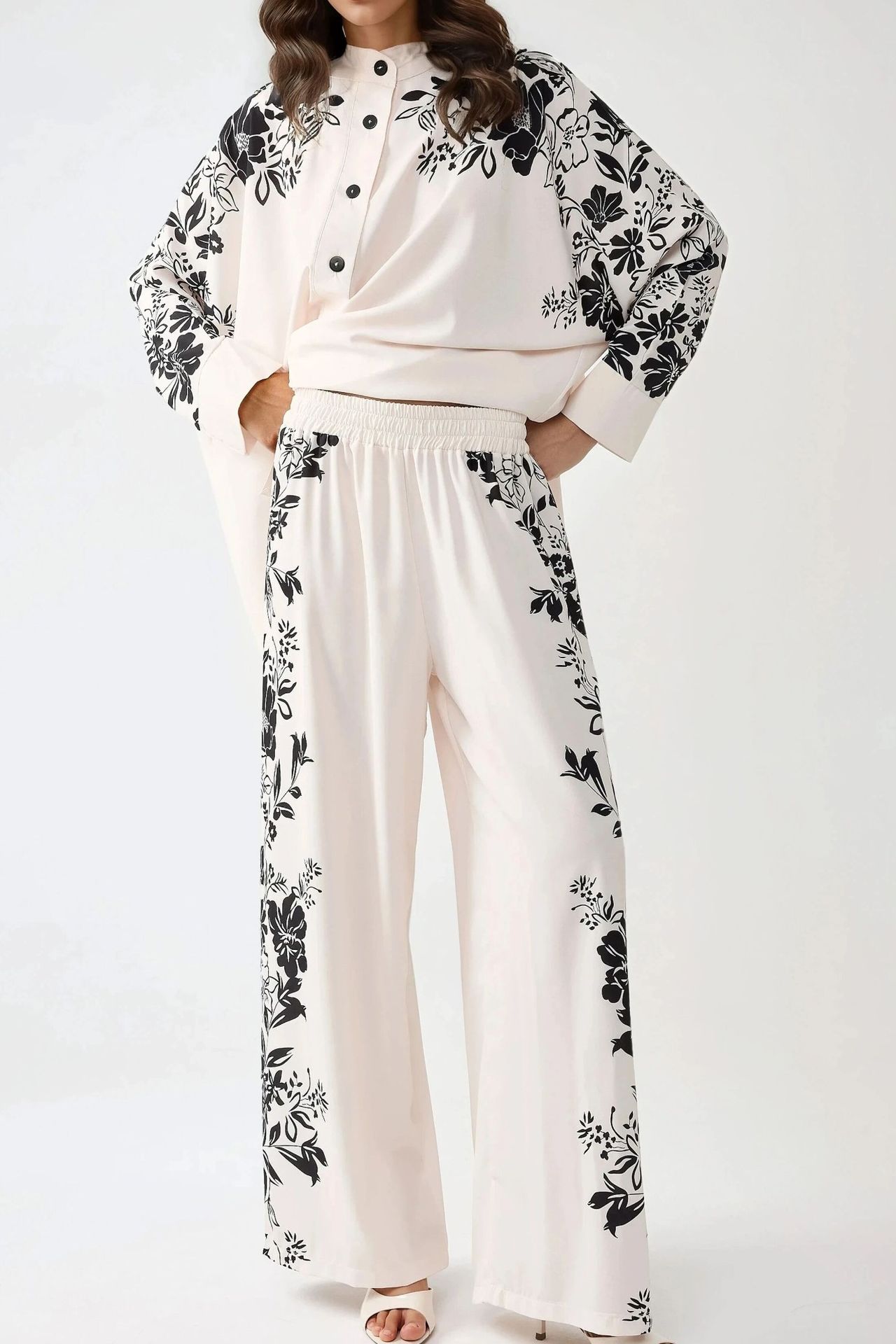 Printed Oversized Two-Piece Set with Crew Neck and Button Detail