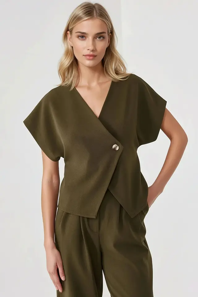 Fitted V-Neck Waistcoat