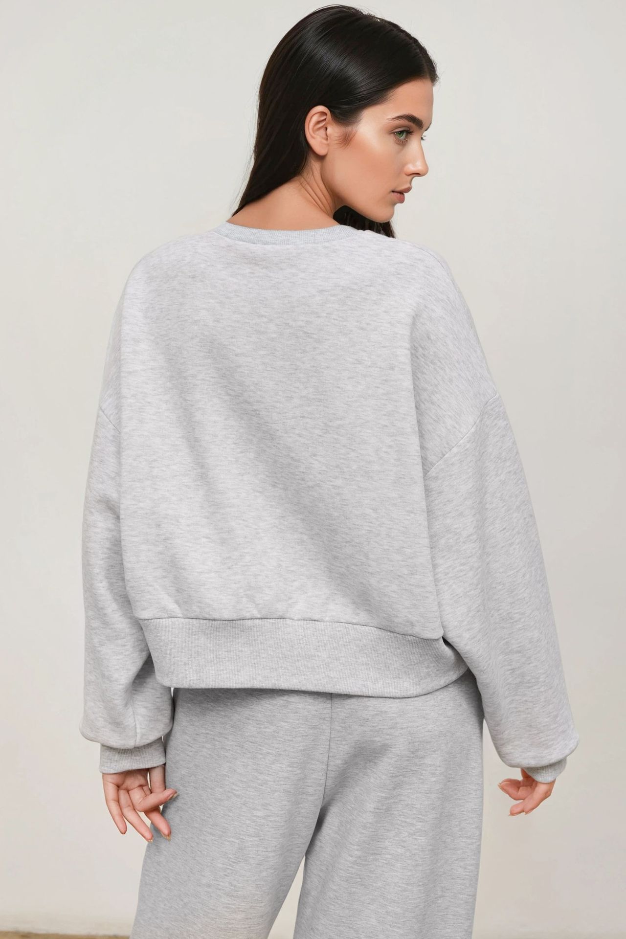 Loose Fit Crew Neck Knitted Raised Sweatshirt 3