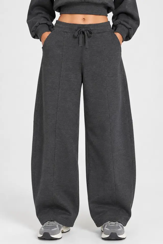 Barrel Fit Wide Leg Jogger Pants