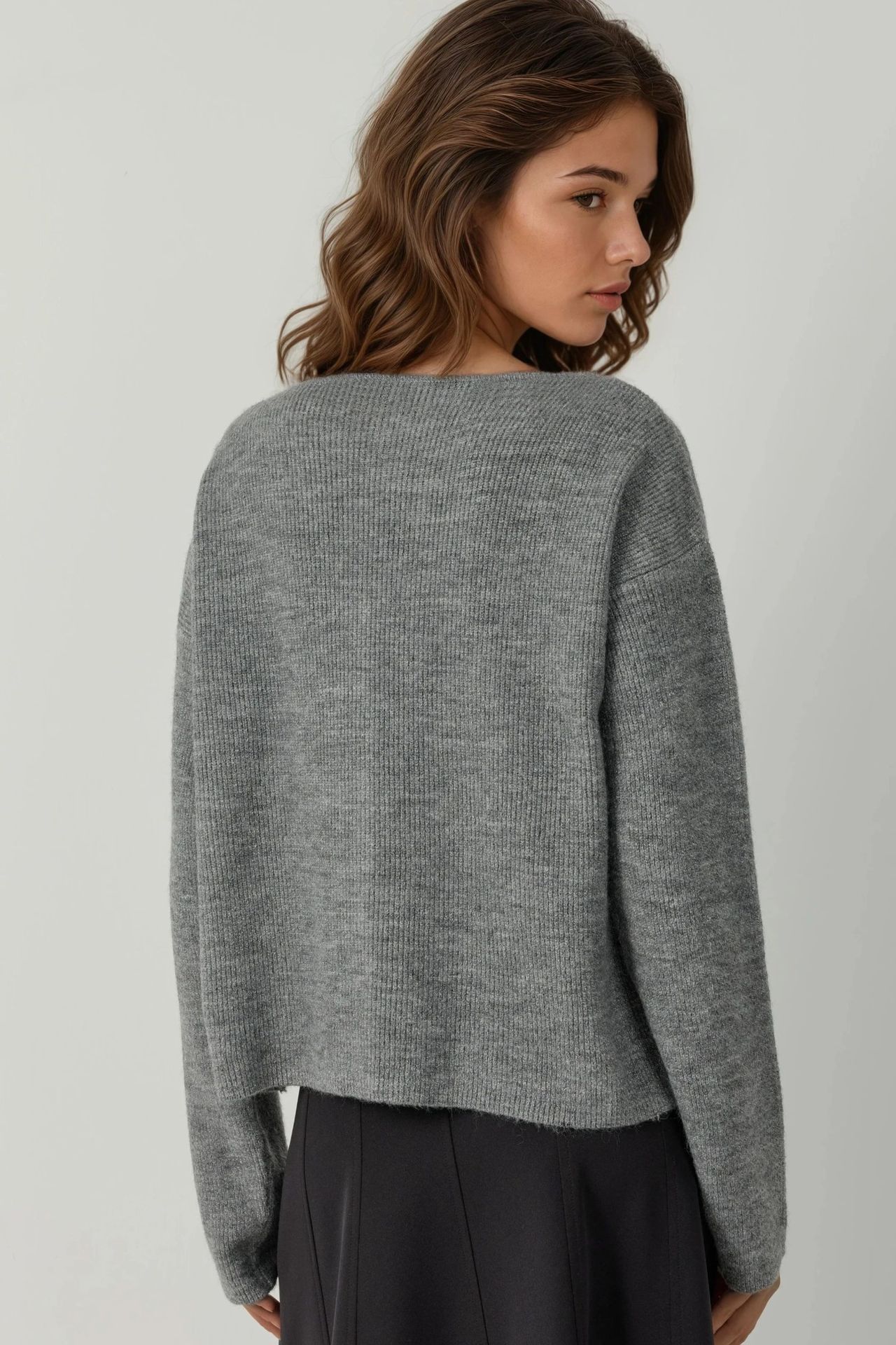 Ultra Soft V-neck Buttoned Dual-use Cardigan 6