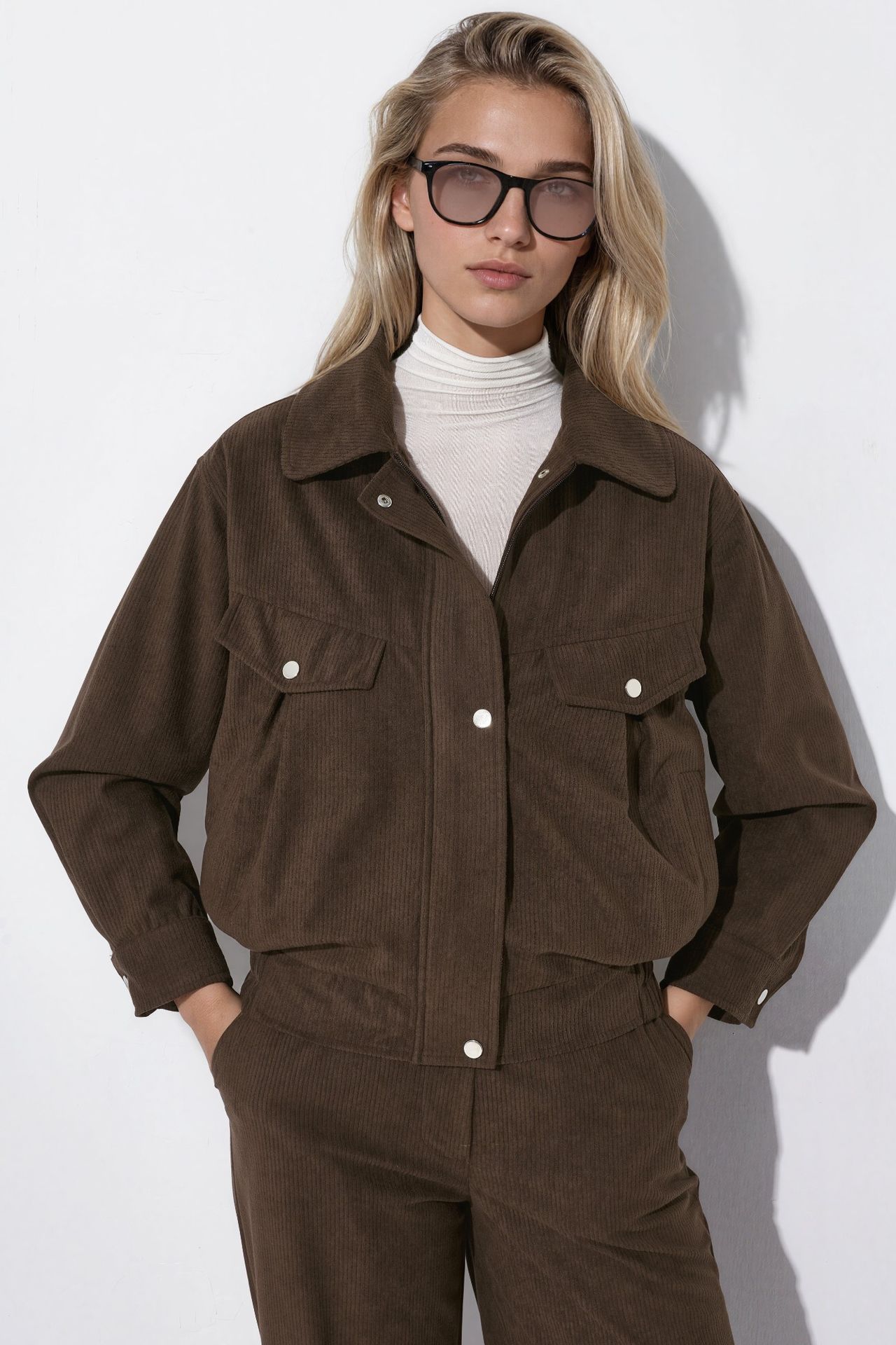 Velvet Jacket with Pocket Detail 1
