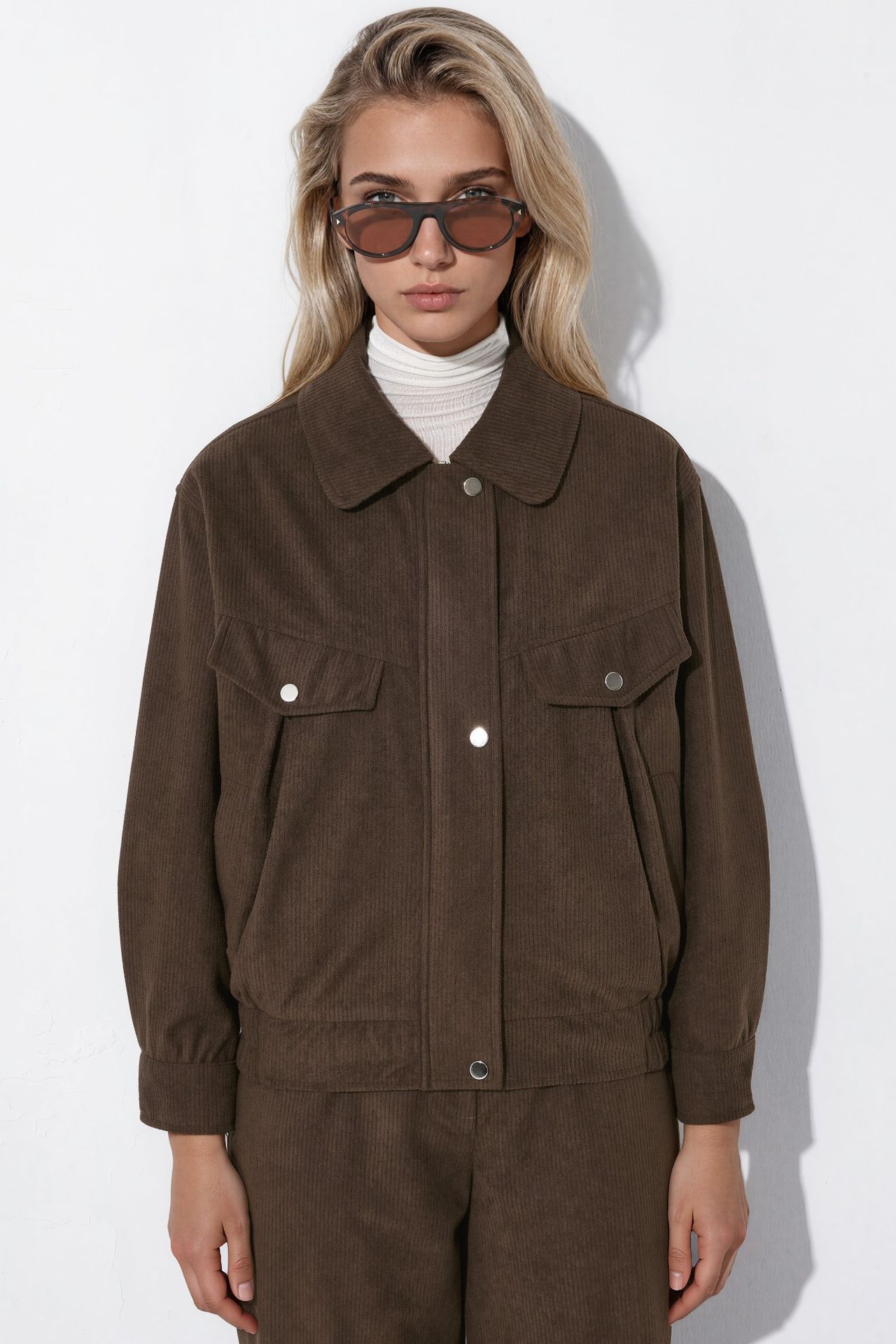 Velvet Jacket with Pocket Detail 6