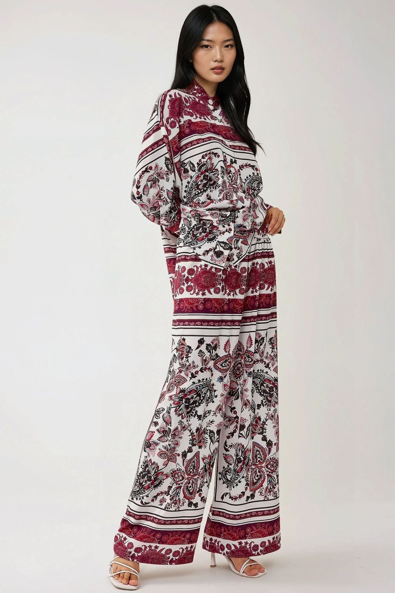 Printed Oversized Two-Piece Set with Crew Neck and Button Detail
