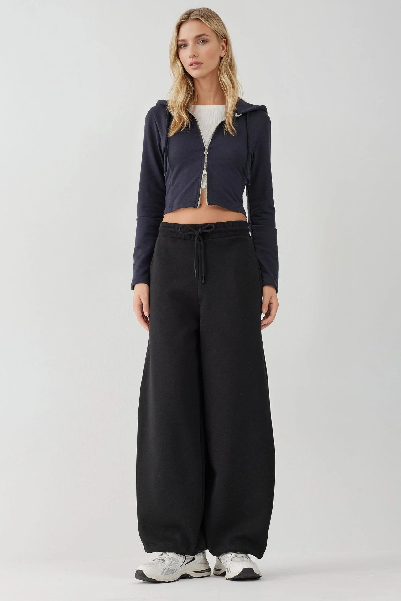 Barrel Fit Basic Raised Sweatpants 3