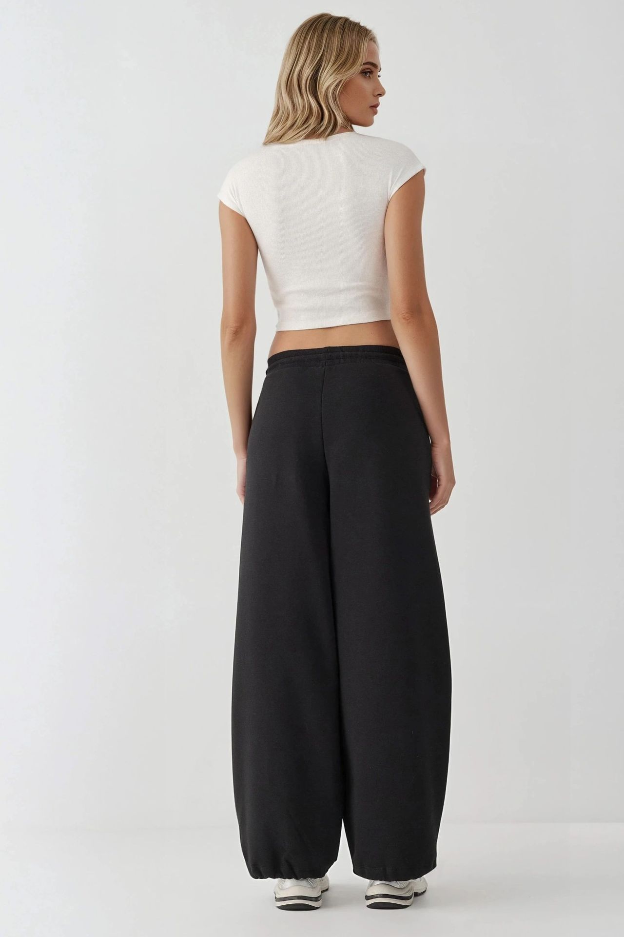 Barrel Fit Basic Raised Sweatpants 6
