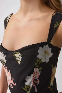 black-image-3
