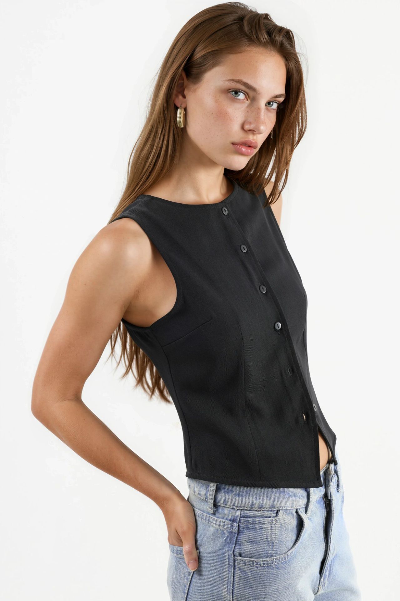 Buttoned Sleeveless Top 2