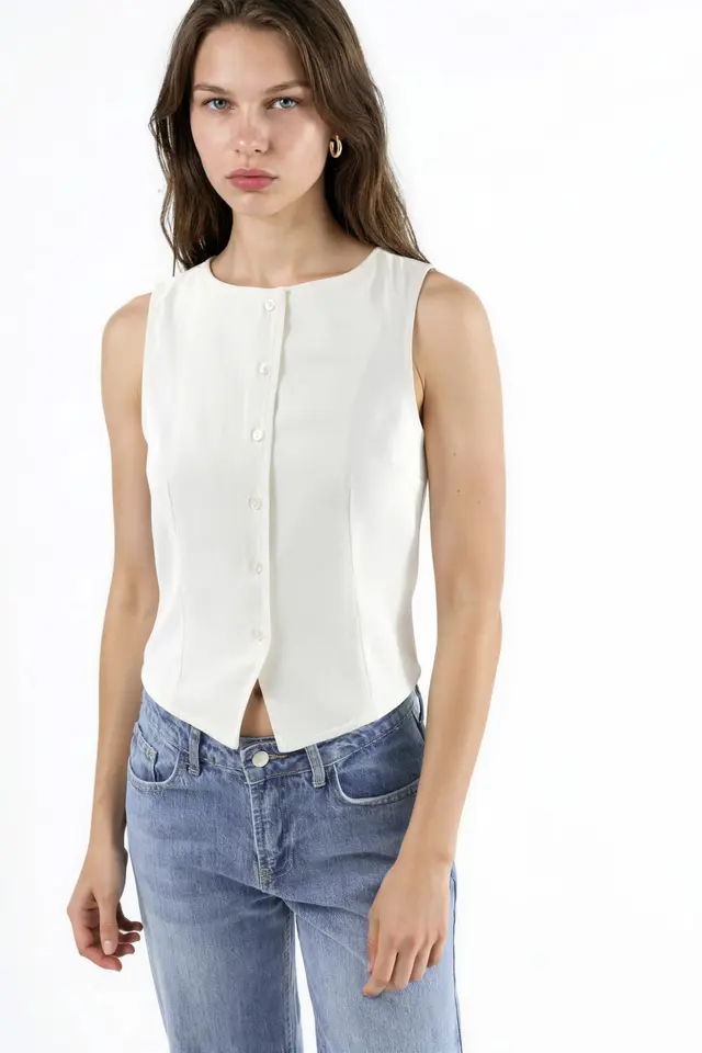 Buttoned Sleeveless Top