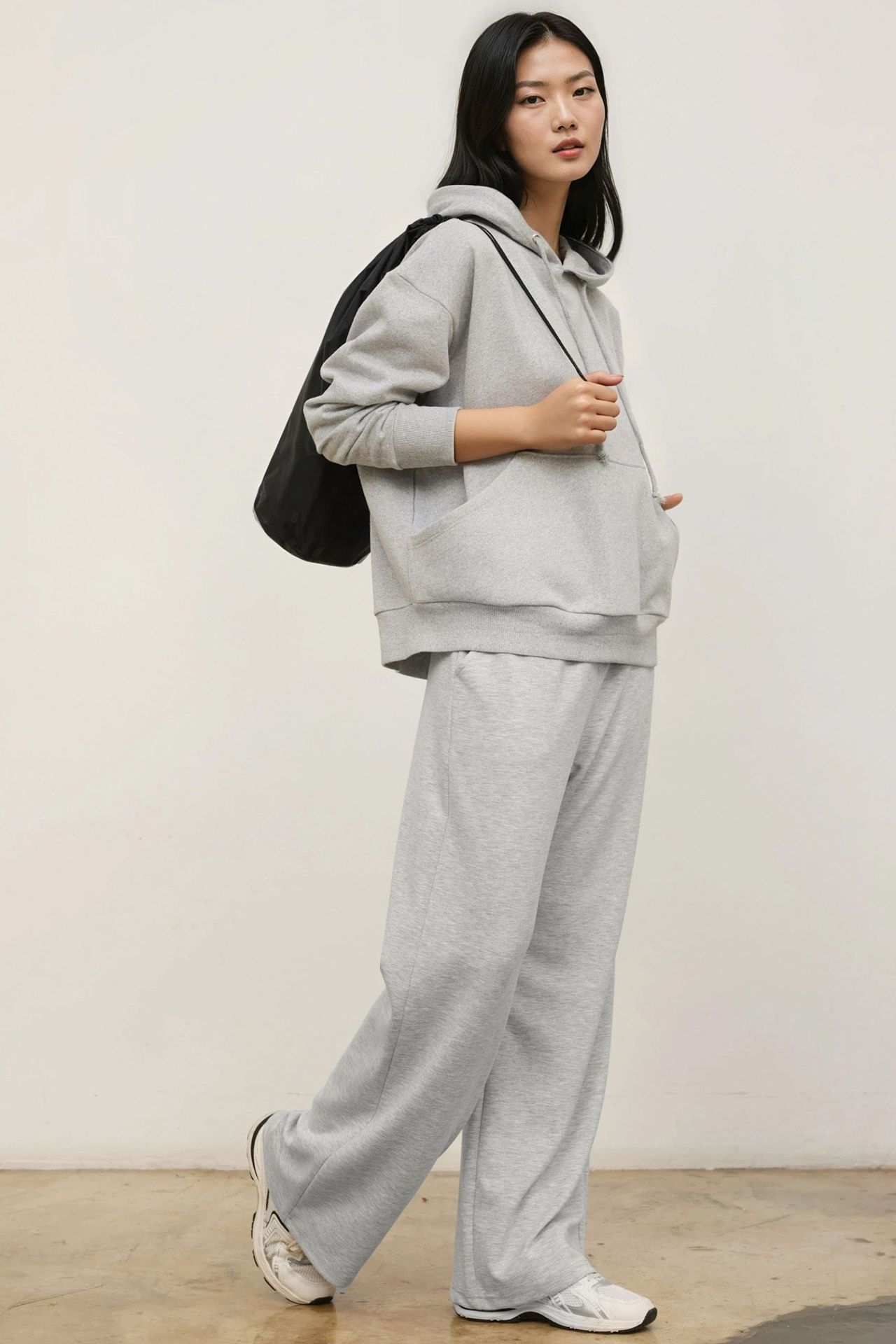 Oversized Hooded Sweatshirt  2