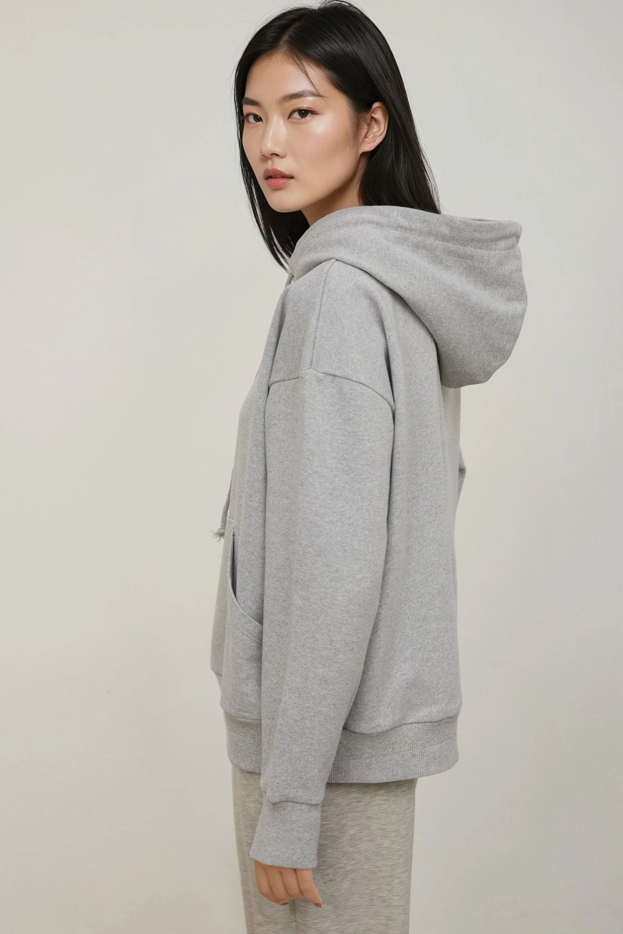 Oversized Hooded Sweatshirt  4