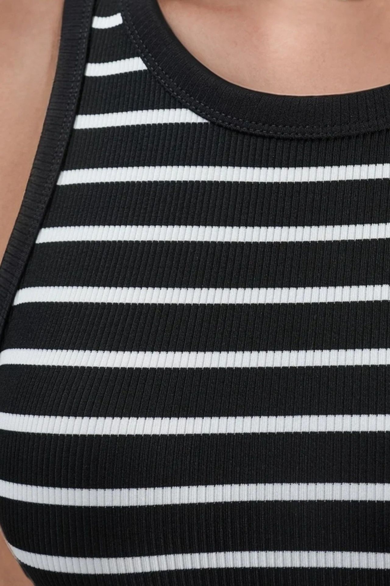 Bodycon Mini Dress with Crew Neck Ellie Collection 5
