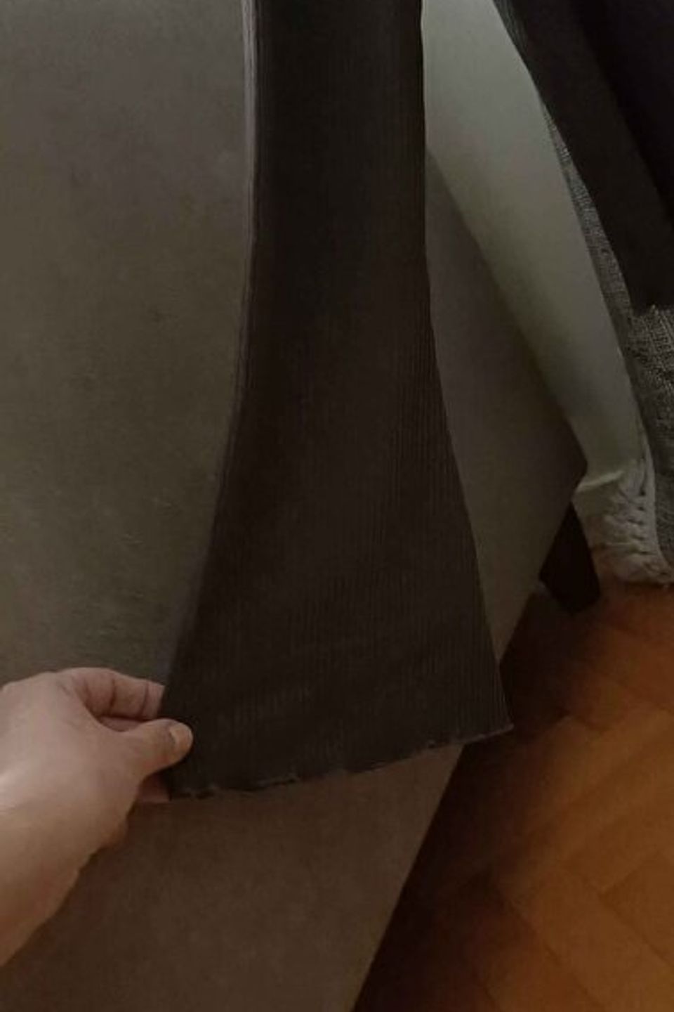 H**** T