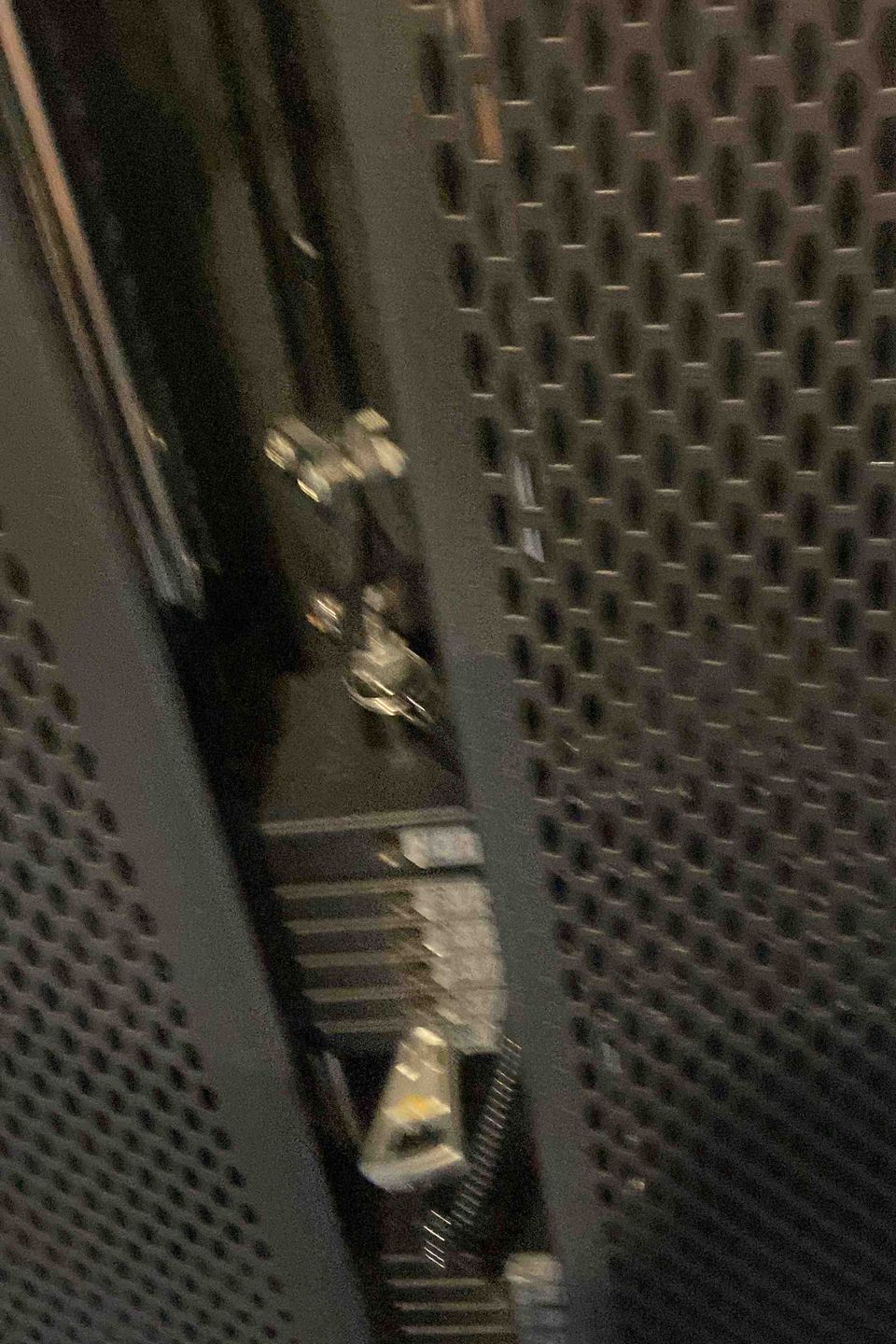 R**** G