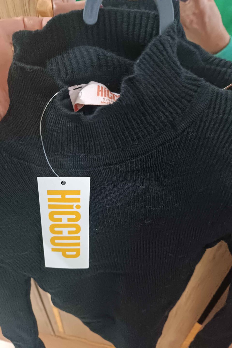 N**** B