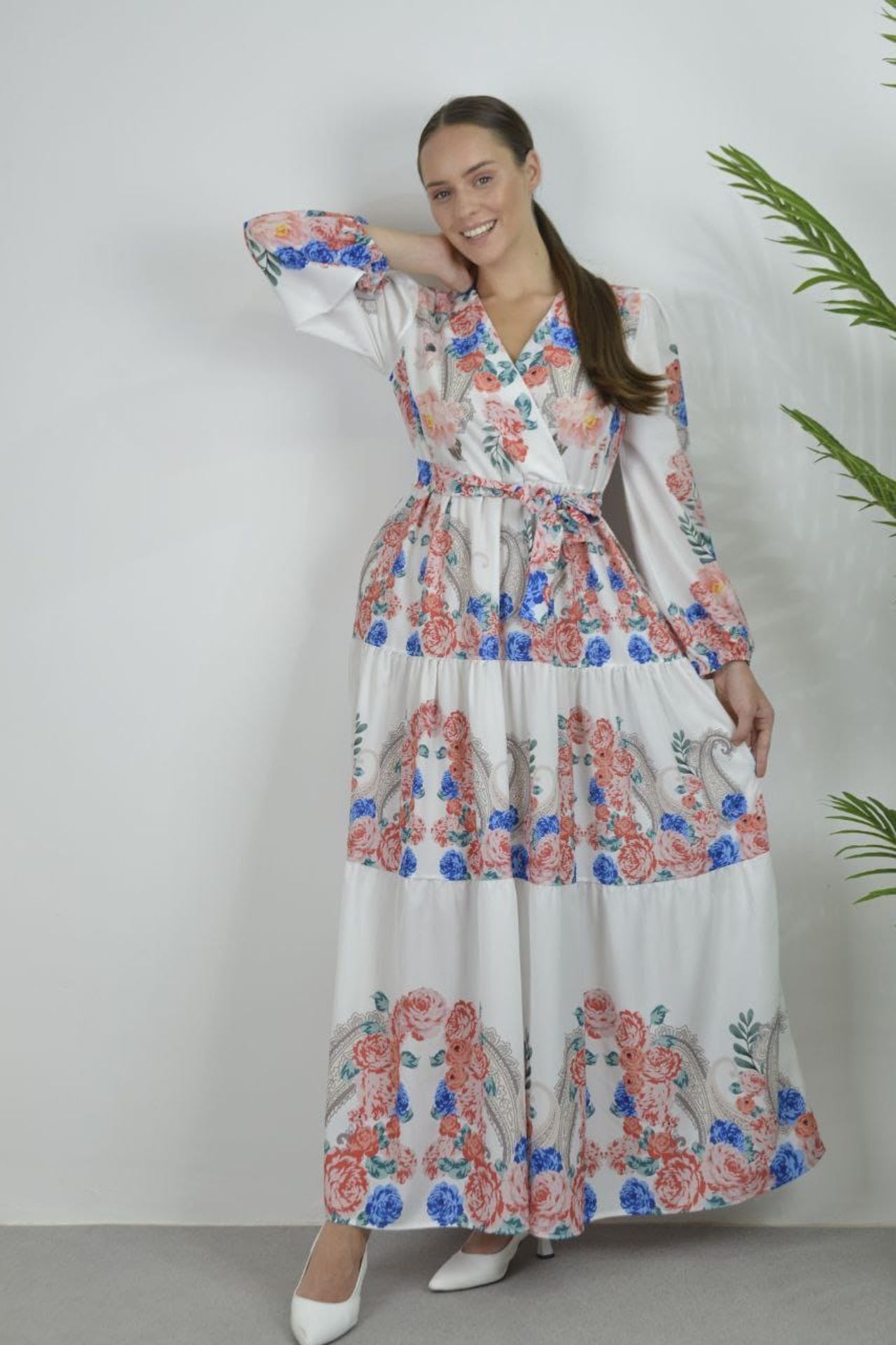 MSN Floral V-Neck Maxi Dress with Tie Detail 2